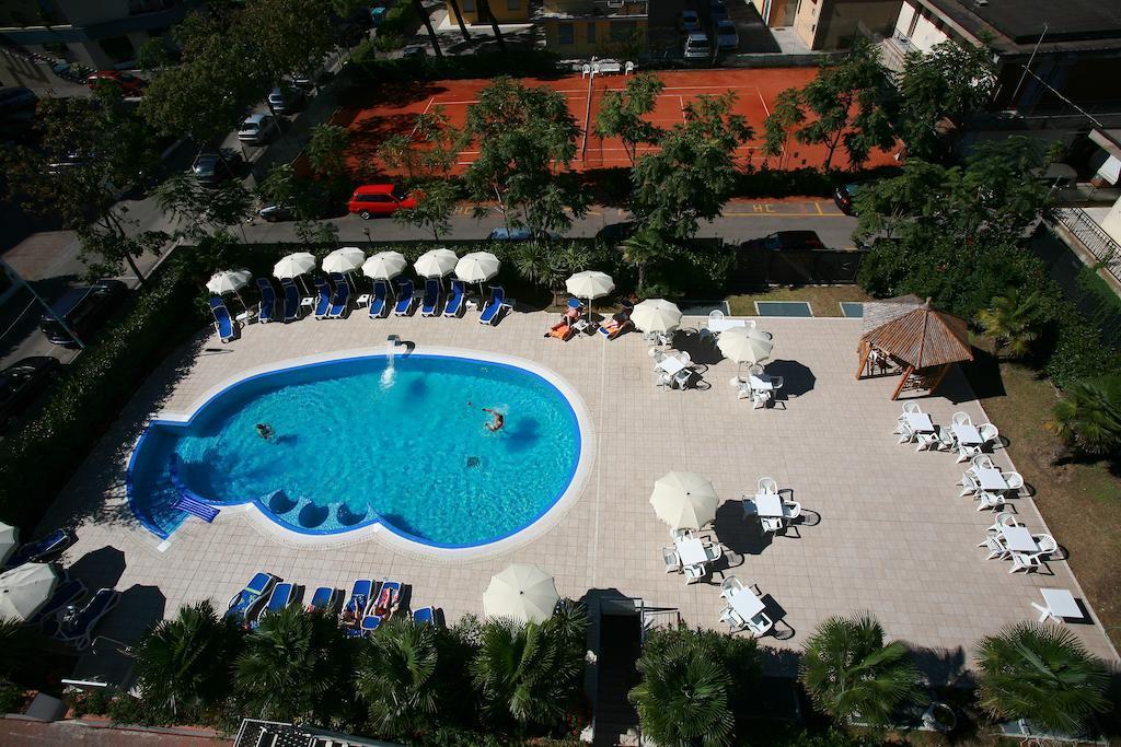 Hotel Helios Lido di Jesolo Zewnętrze zdjęcie
