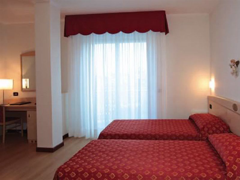 Hotel Helios Lido di Jesolo Zewnętrze zdjęcie