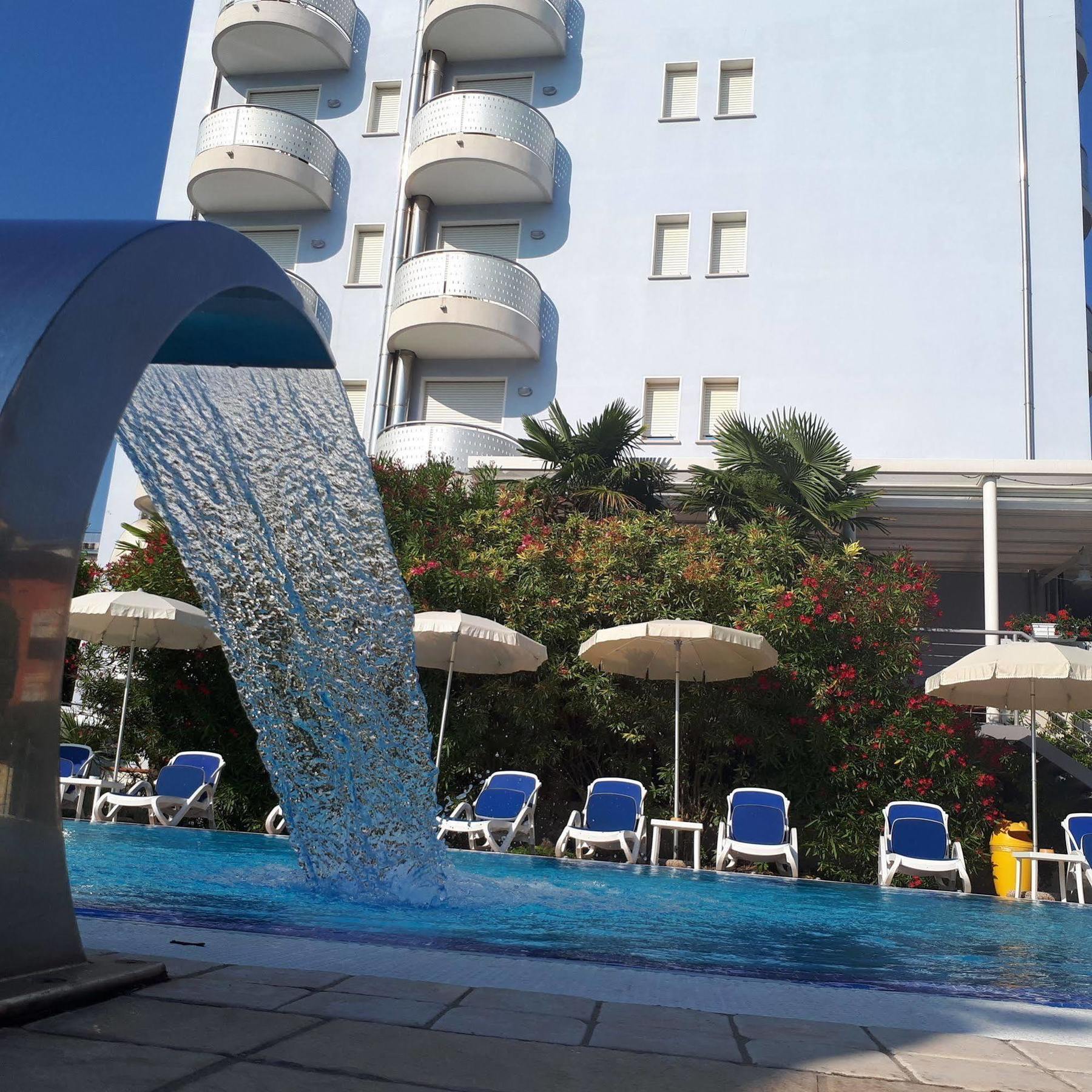 Hotel Helios Lido di Jesolo Zewnętrze zdjęcie