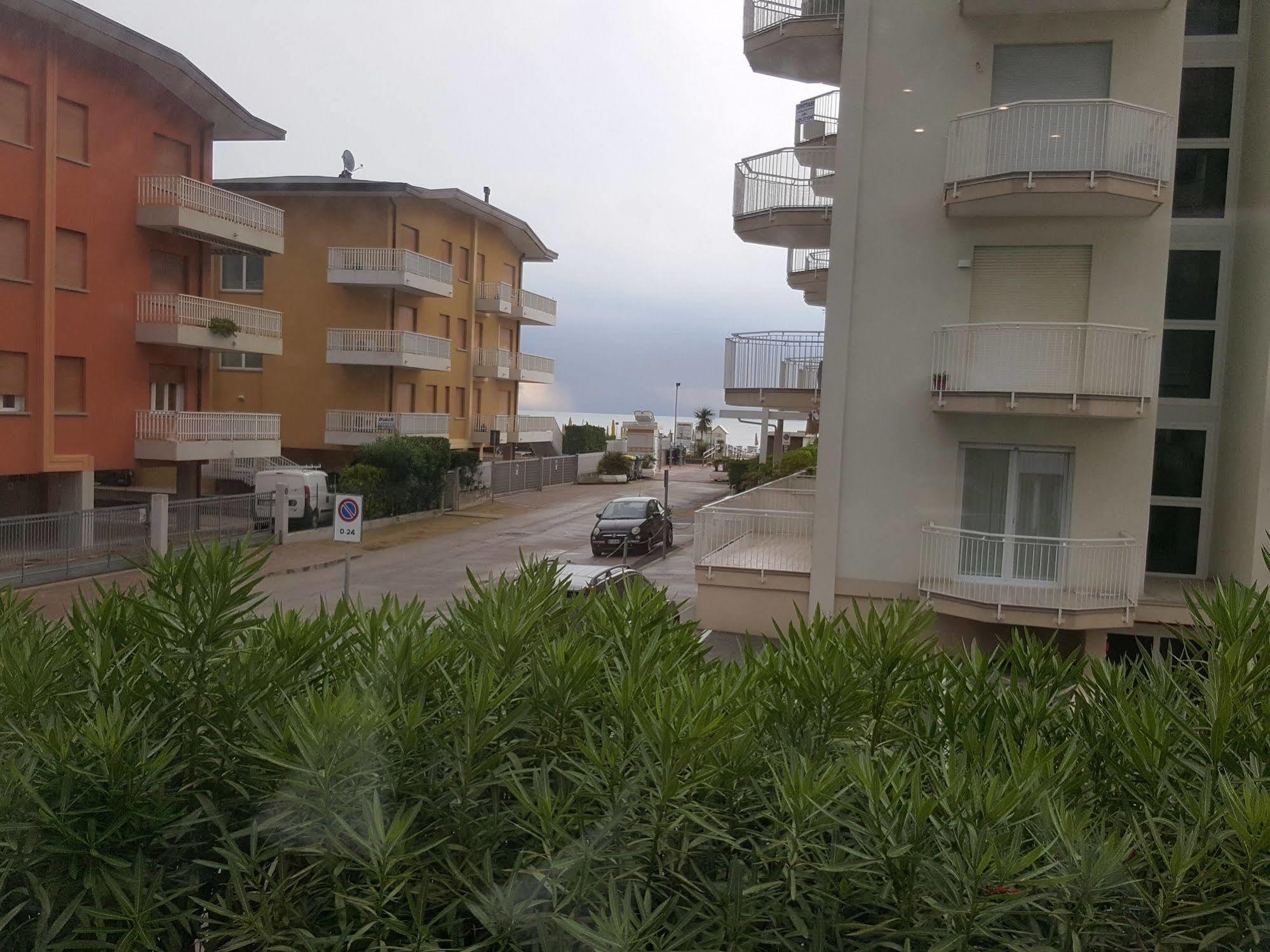 Hotel Helios Lido di Jesolo Zewnętrze zdjęcie
