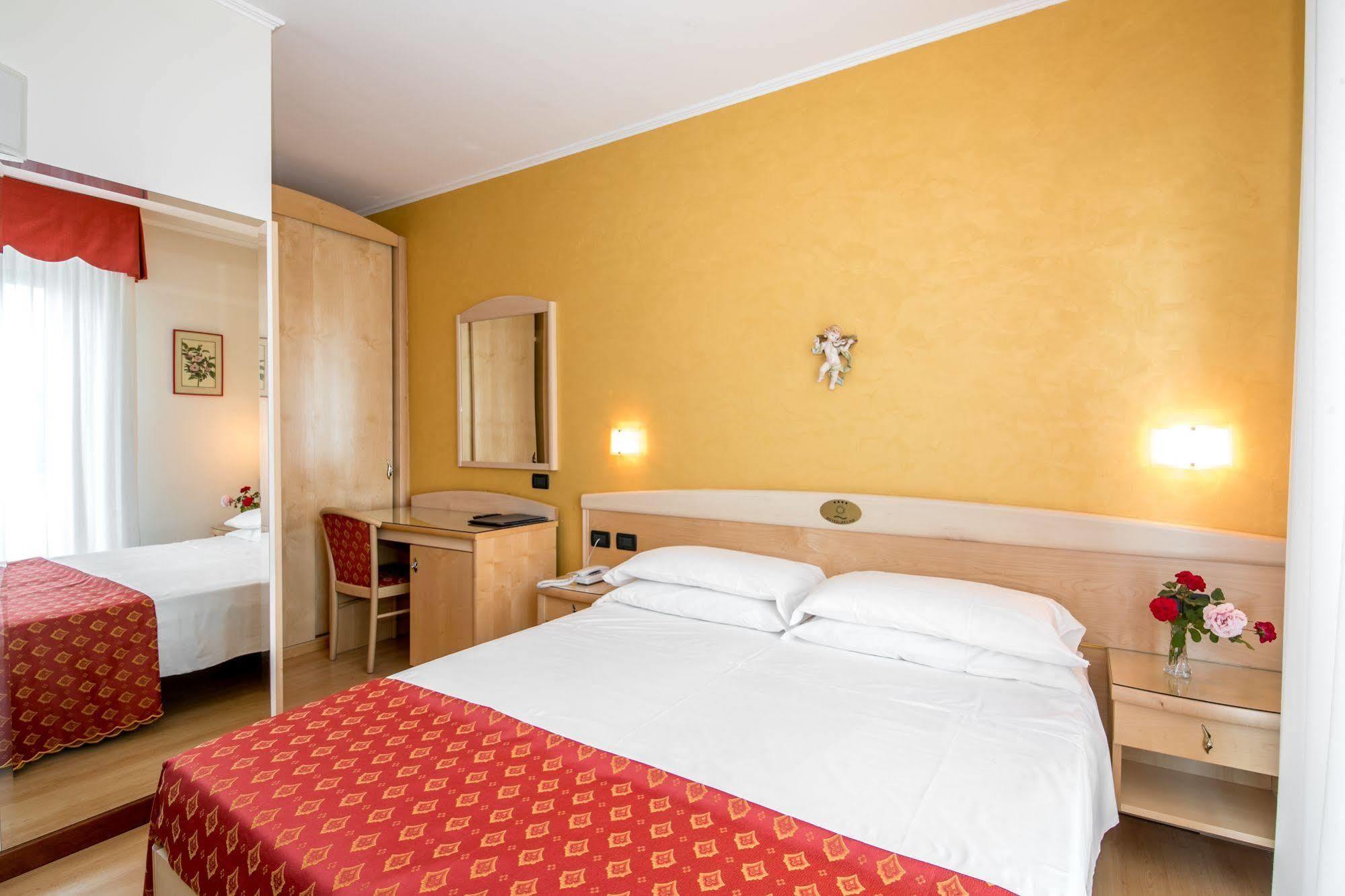 Hotel Helios Lido di Jesolo Zewnętrze zdjęcie